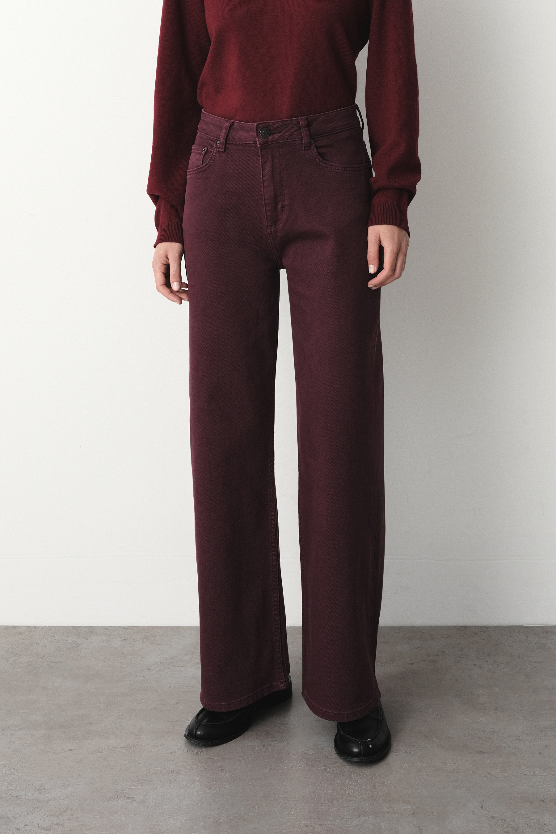Bordowe jeansy wide leg