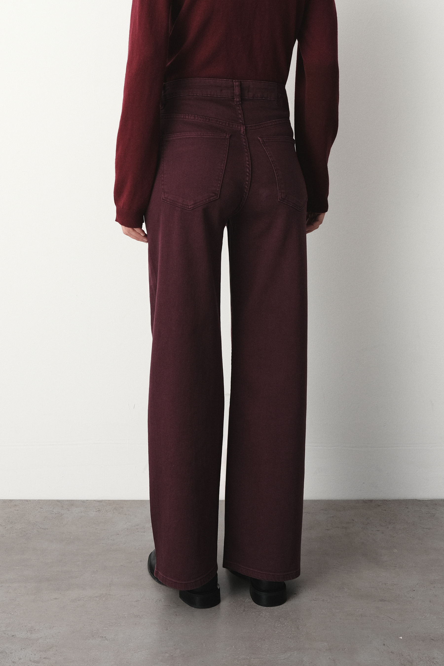 Bordowe jeansy wide leg