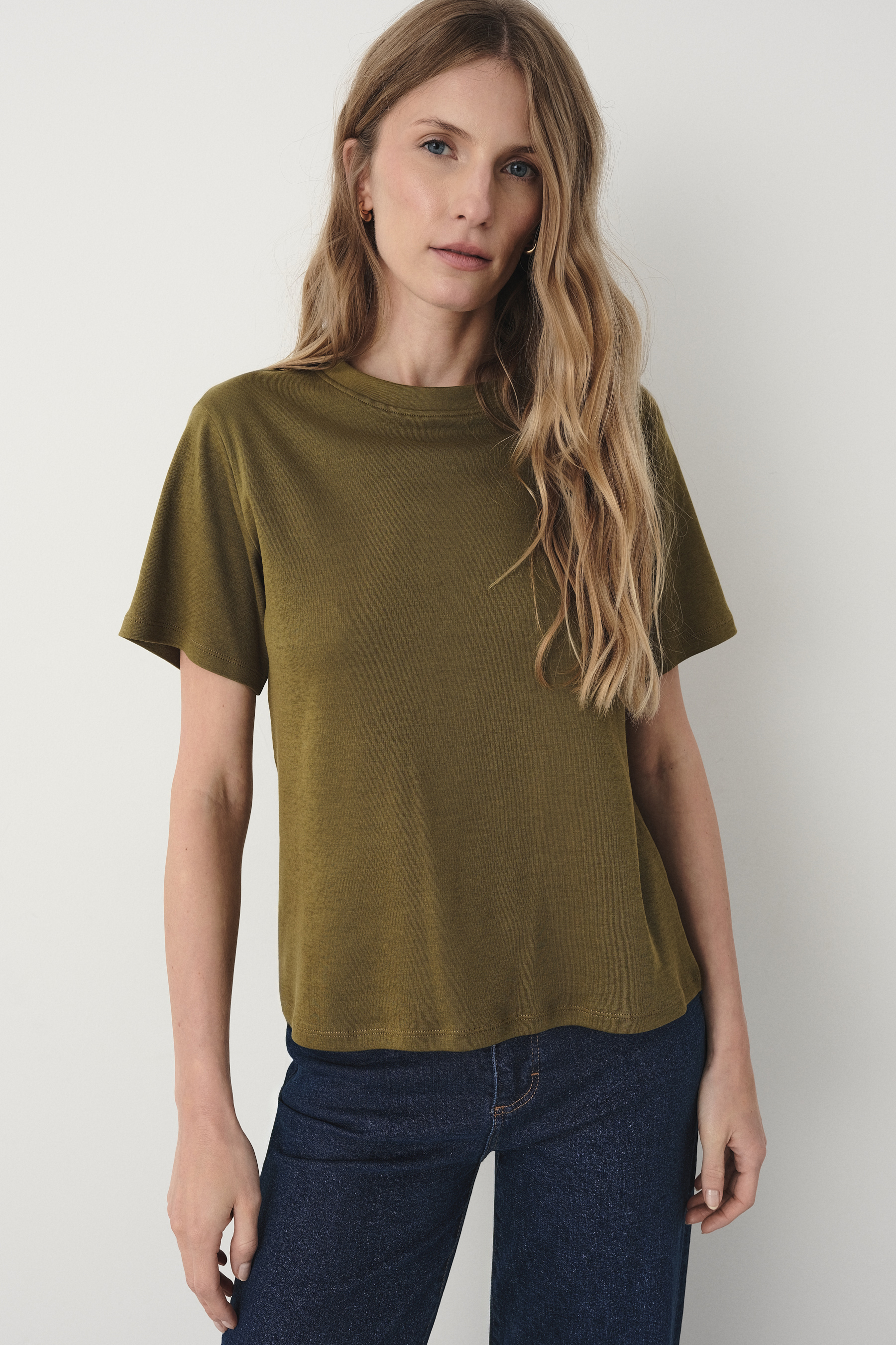 Bawełniany t-shirt w oliwkowym kolorze