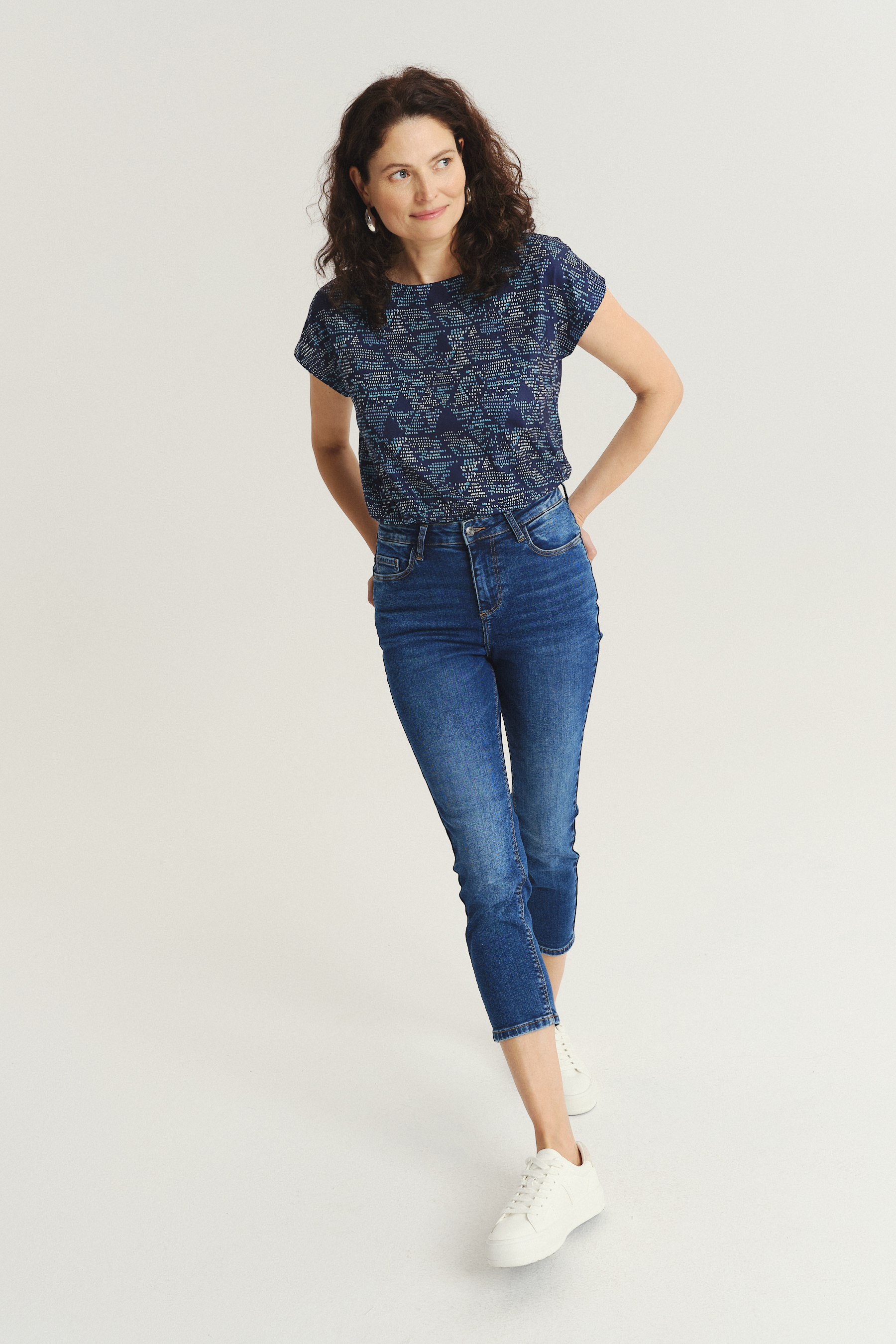 Granatowe jeansy 3/4