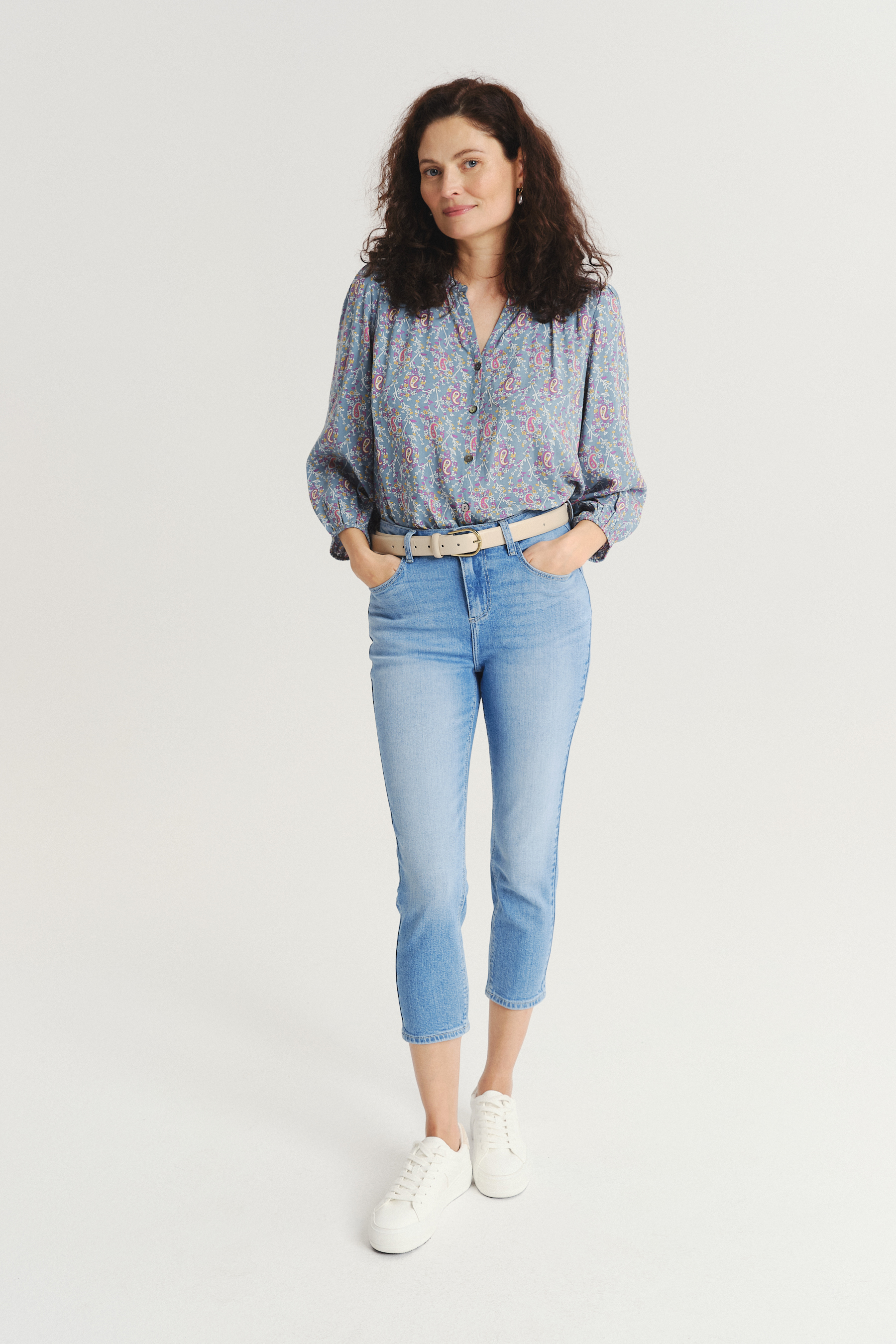 Jasnoniebieskie jeansy 7/8