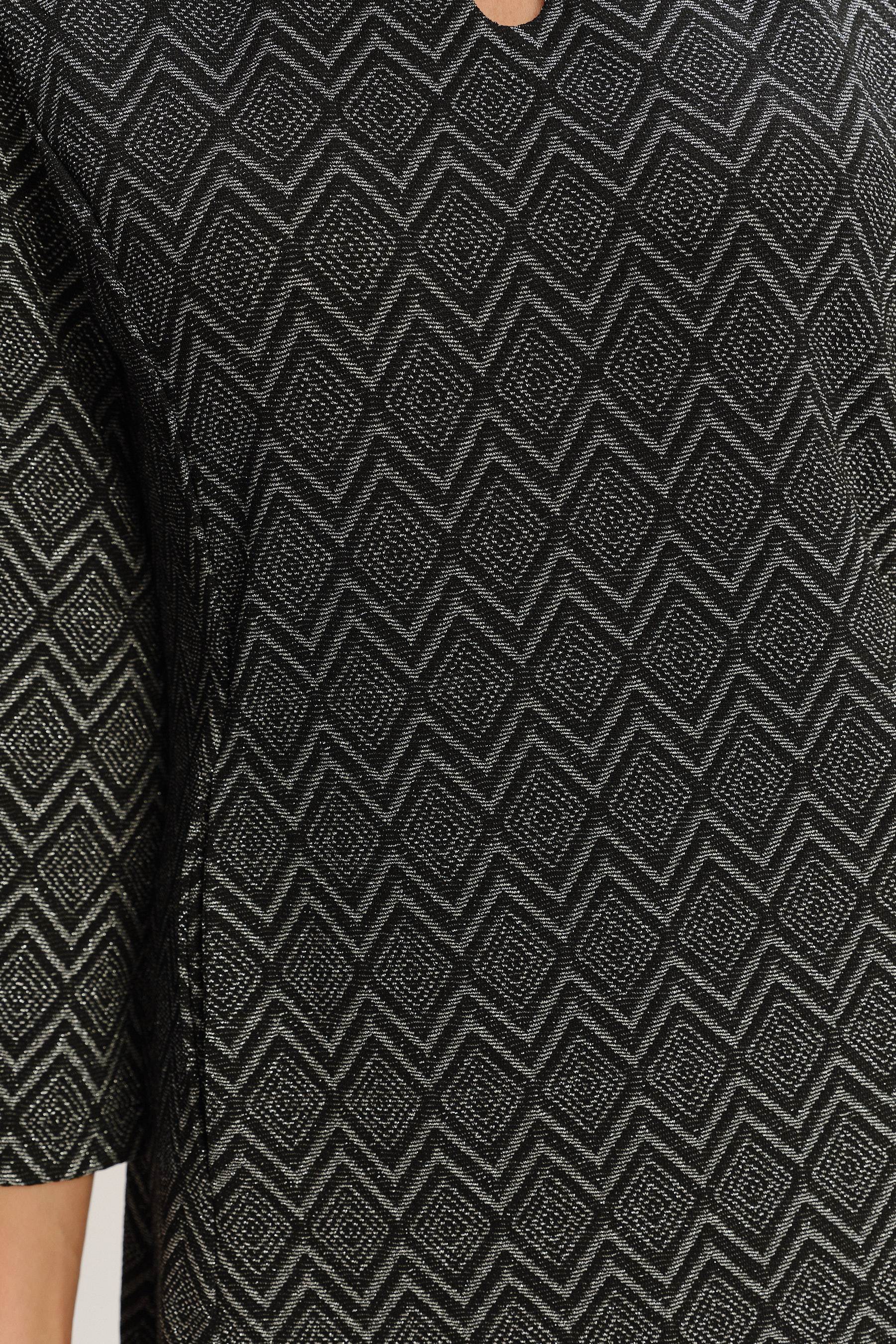 Klasyczna printowana sukienka z rękawem 3/4