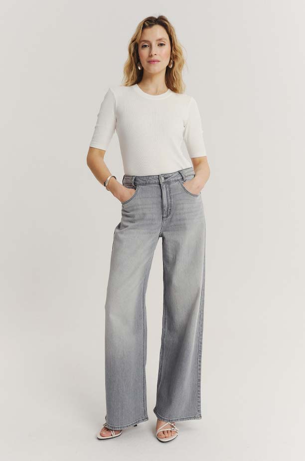 Szare spodnie jeansowe wide leg