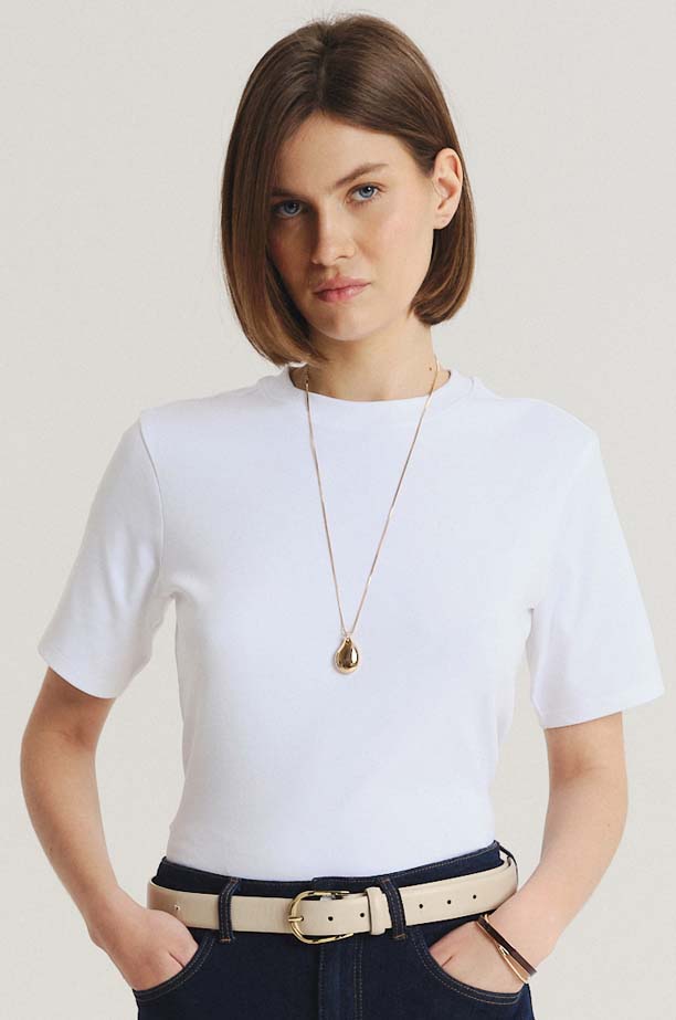 Basicowy biały t-shirt
