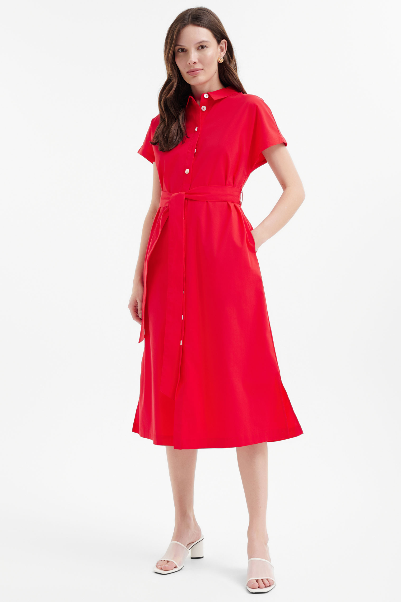 Czerwona rozkloszowana sukienka midi