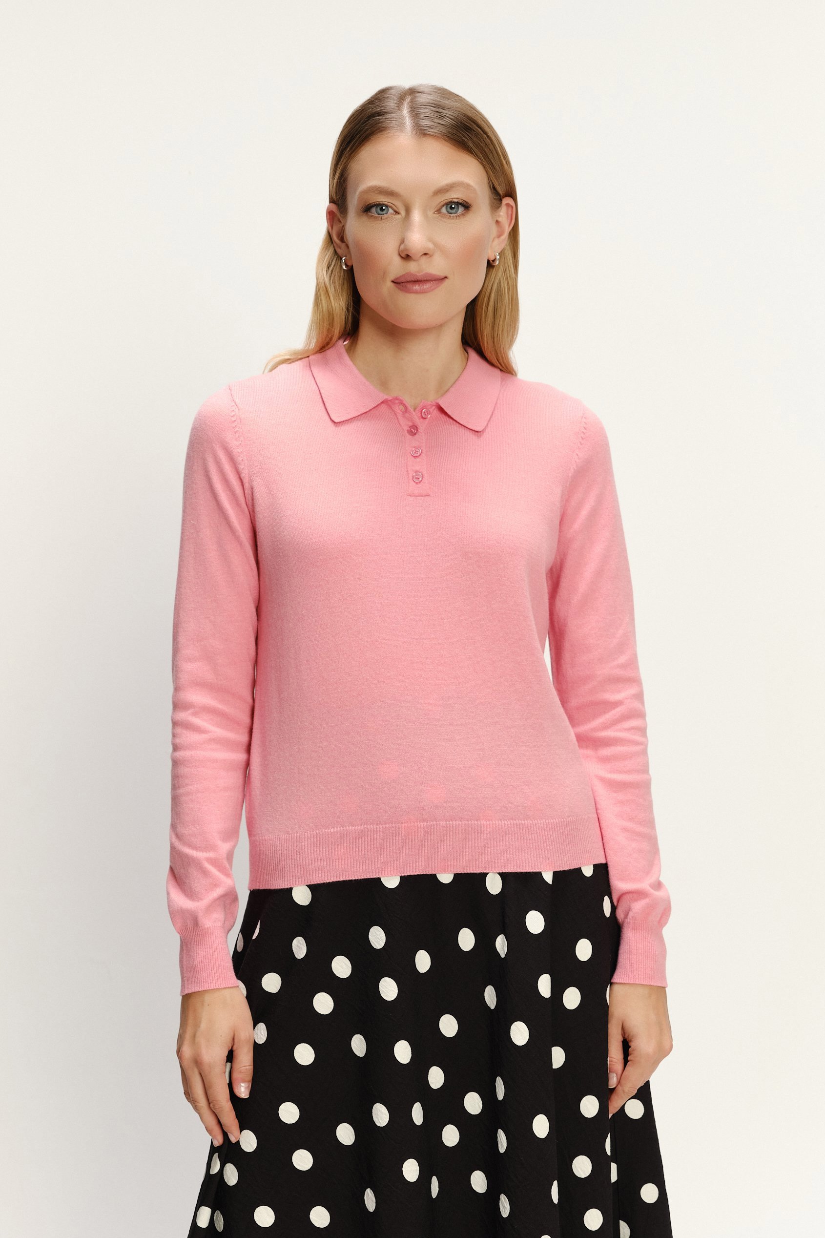 Efektowny sweter z kołnierzykiem jasny róż