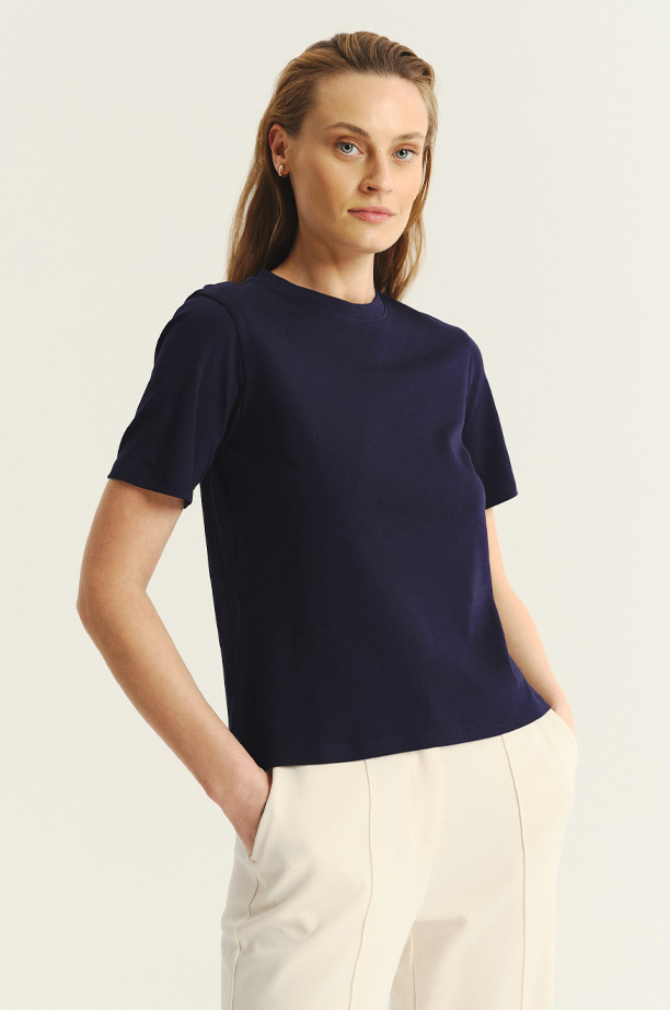 Bawełniany t-shirt w granatowym kolorze