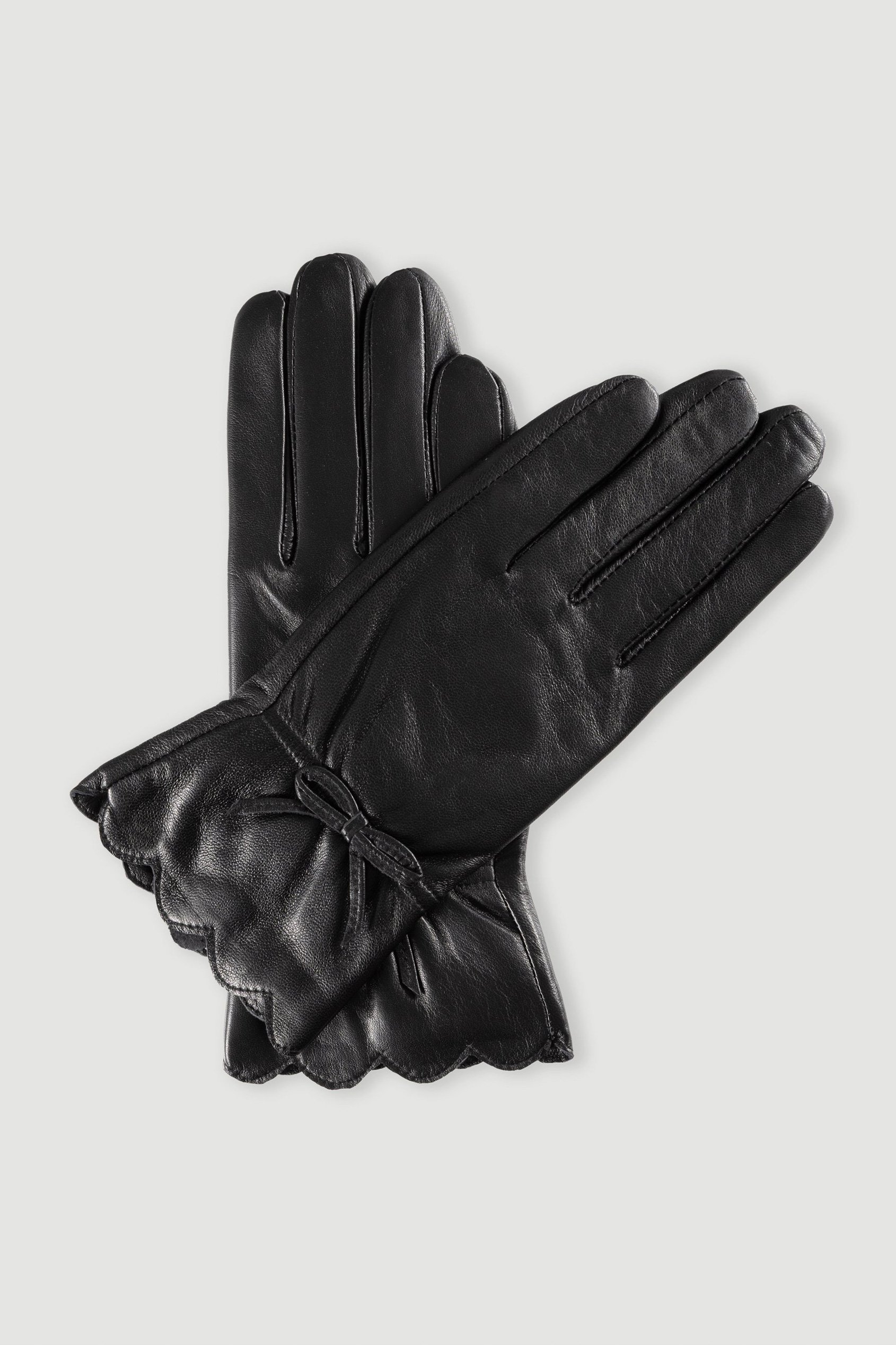 Czarne skórzane rękawiczki