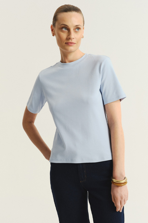 Uniwersalny t-shirt w kolorze baby blue