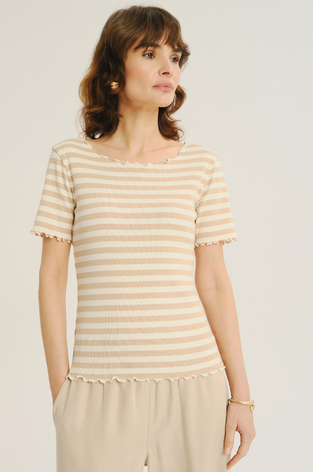Biało-beżowy top z krótkim rękawem