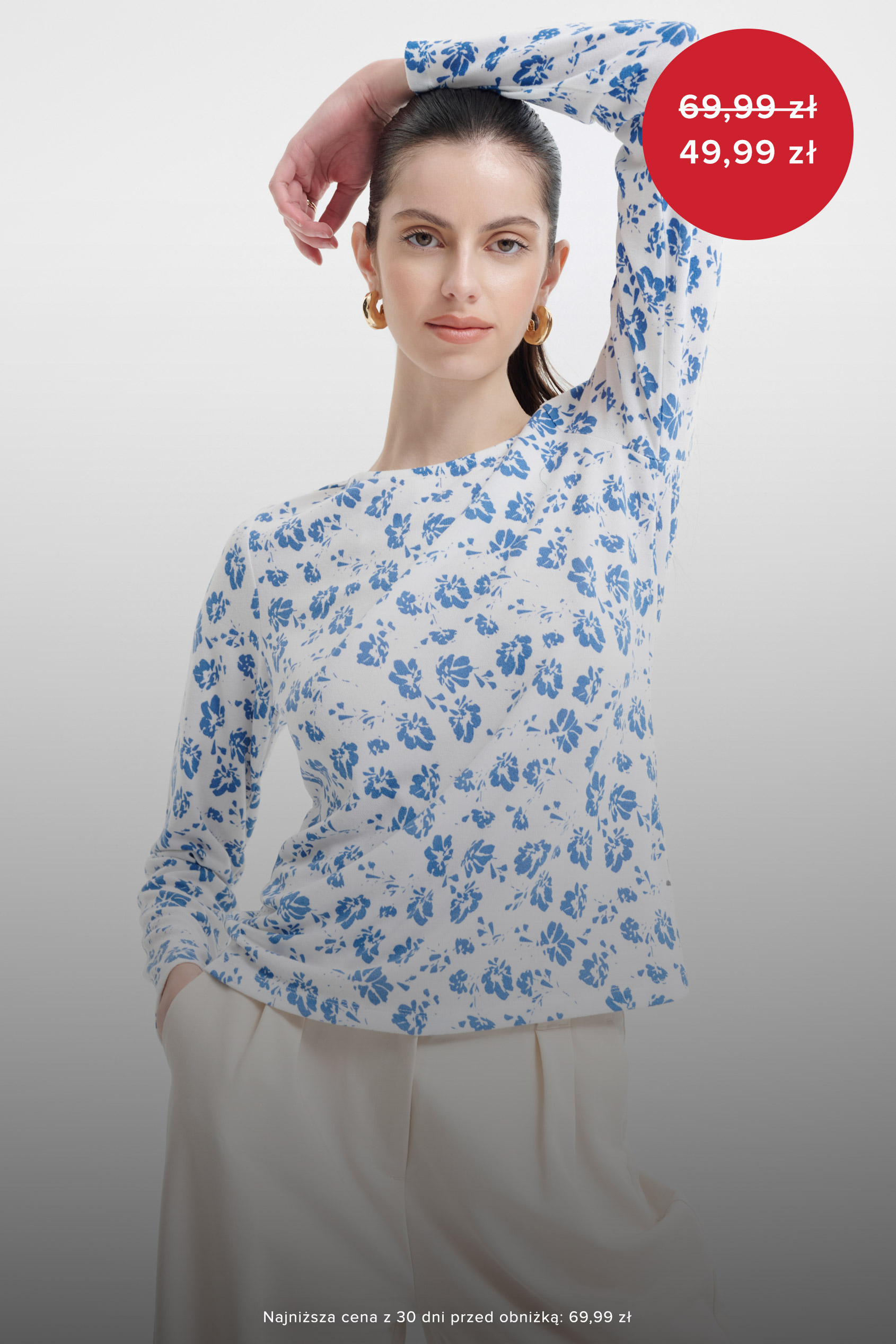 Sweter z dekoltem o-neck