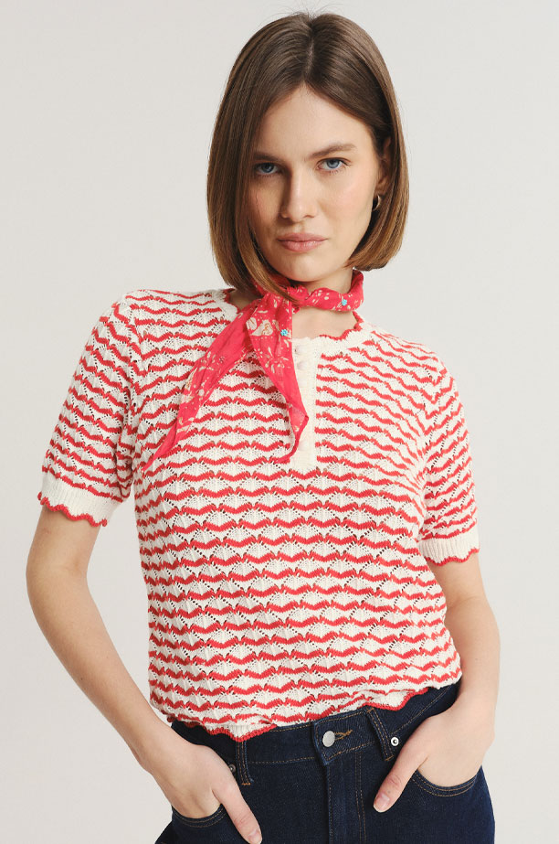 Sweterkowy top z krótkim rękawem czerwono-biały