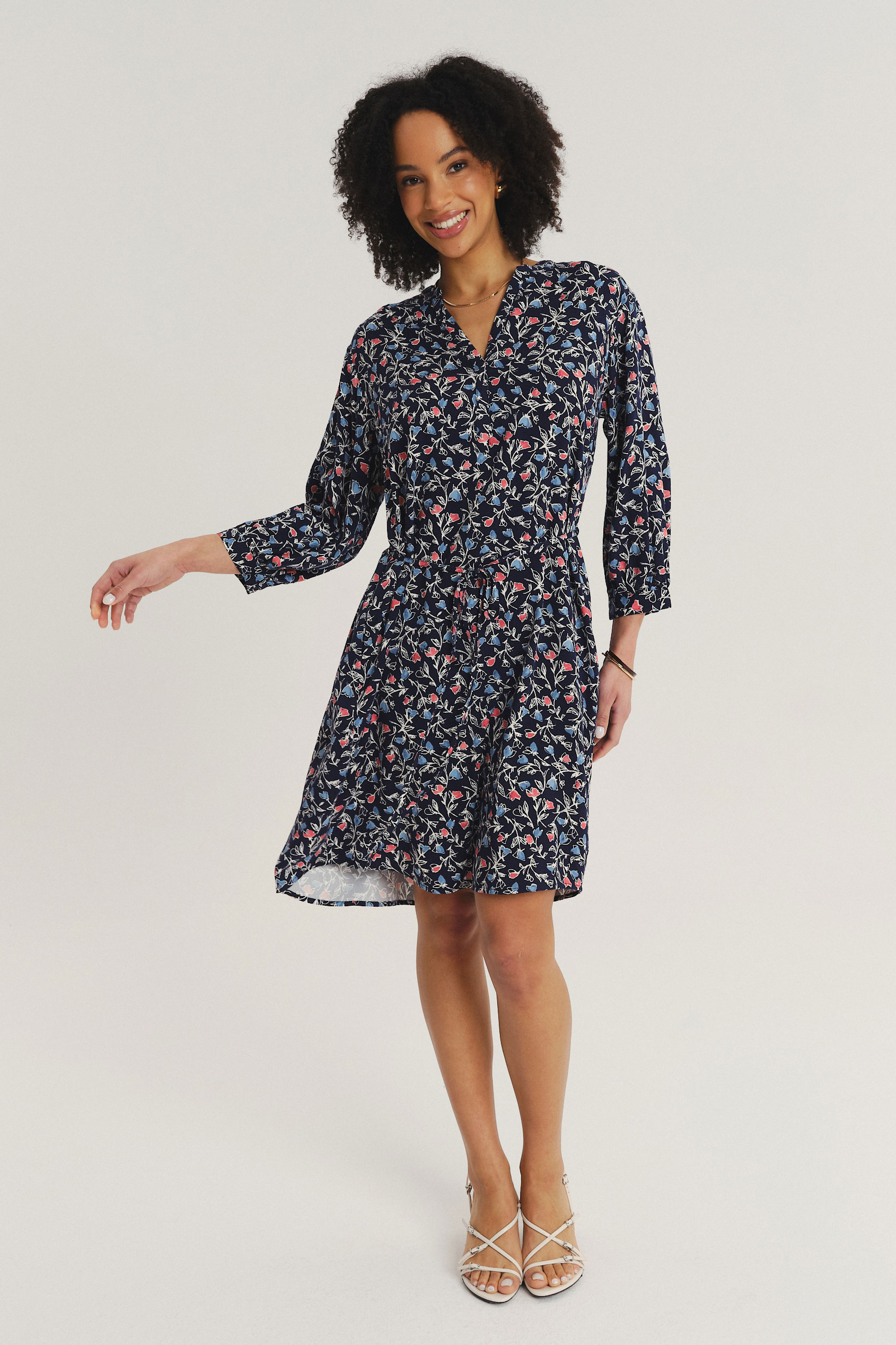 Wiskozowa sukienka z nadrukiem typu łączka