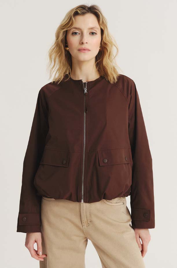 Czekoladowa kurtka typu bomber