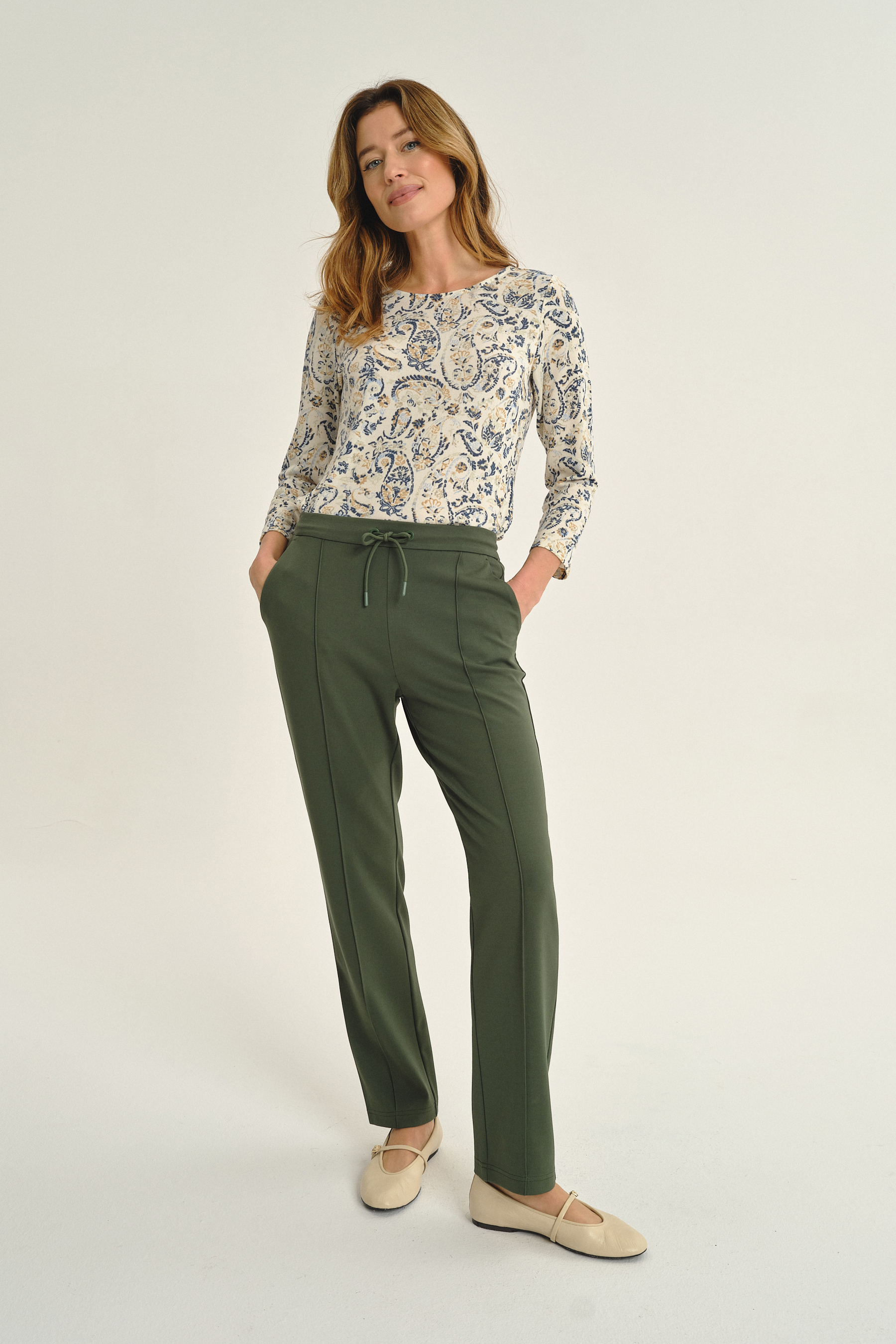 Oliwkowe spodnie z dresowej dzianiny Greenpoint