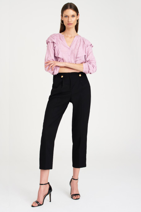 Jasnoróżowa, wiskozowa bluzka z falbanami