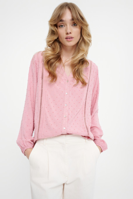 Subtelna pudrowo-różowa bluzka