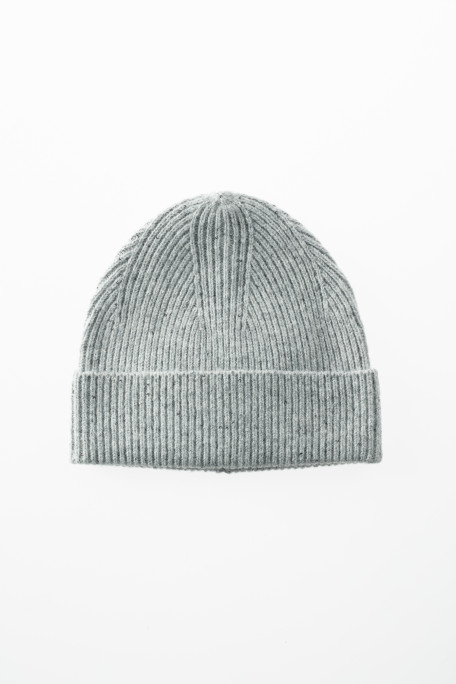 Szara czapka beanie