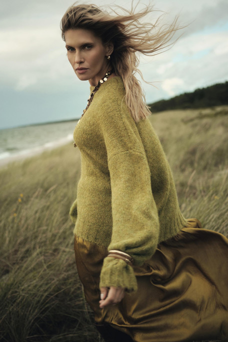 Efektowny zielony sweter oversize 