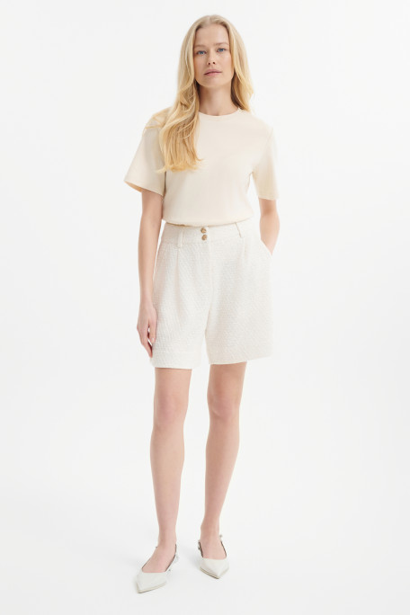 Eleganckie kremowe szorty