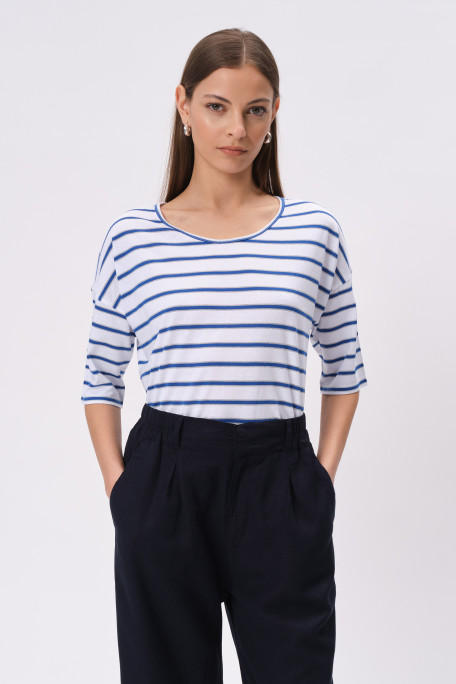 Luźny top w błękitne paski