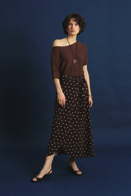 Brązowa spódnica midi z nadrukiem w kropki