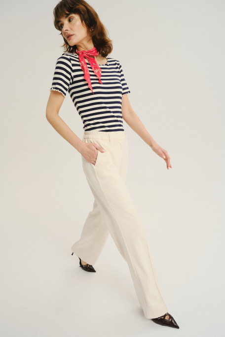 Kremowe spodnie z dodatkiem bawełny