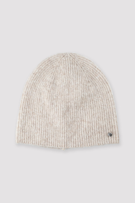 Uniwersalna kremowa czapka beanie