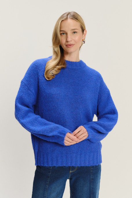 Ciepły niebieski sweter oversize 