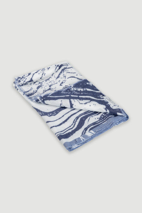 Efektowny wzorzysty szal