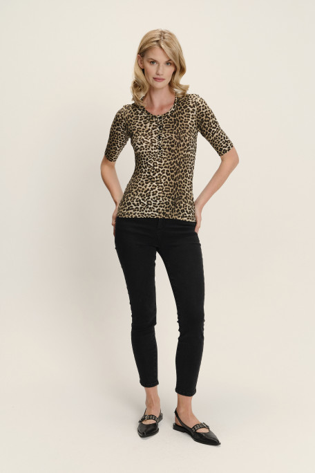 Dopasowany dzianinowy top z nadrukiem w panterkę