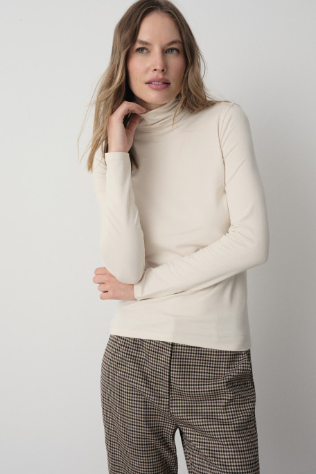 Dzianinowy longsleeve w kremowym kolorze