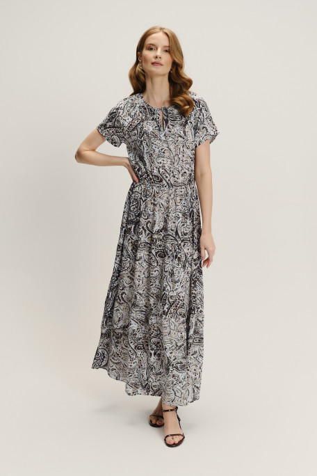 Kobieca sukienka maxi z nadrukiem paisley