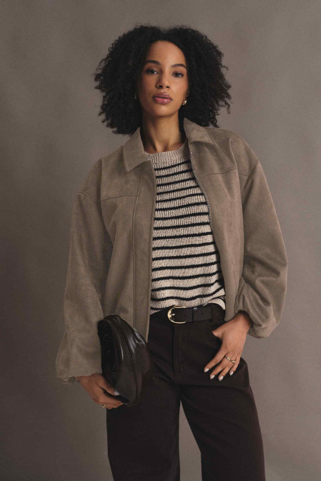 Krótka kurtka z imitacji zamszu ciemny beż