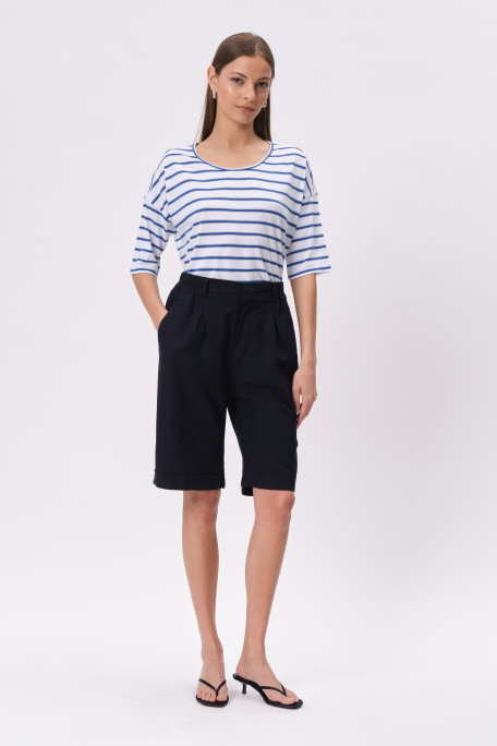 Luźny top w błękitne paski