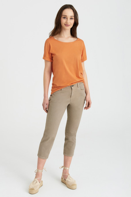 Oliwkowe spodnie 7/8, fason slim-fit