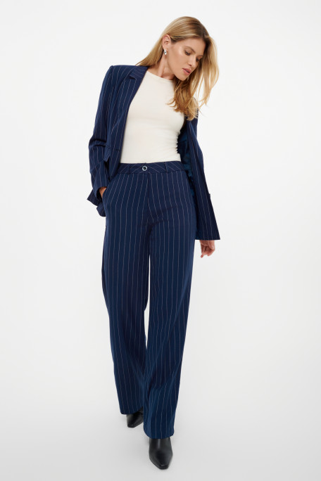 Eleganckie spodnie w subtelny prążek