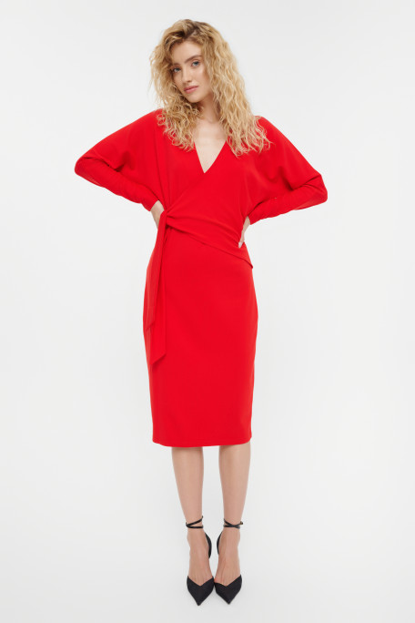 Kopertowa sukienka w czerwonych kolorze