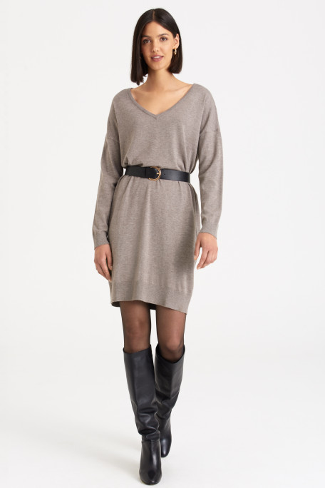 Swetrowa sukienka z dekoltem w serek, beżowa