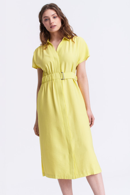 Limonkowa sukienka z paskiem