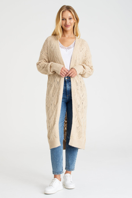 Długi, ażurowy kardigan w jasnobeżowym kolorze