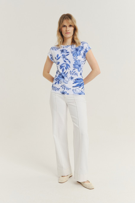 Stylowy top w niebieskie kwiaty