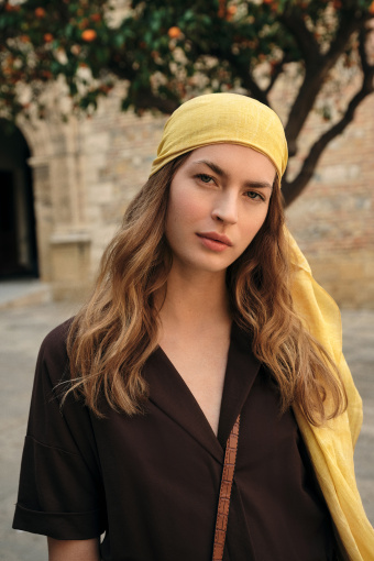 Bawełniana apaszka w żółtym kolorze