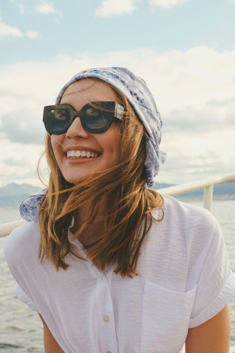 Apaszka w marmurkowy wzór