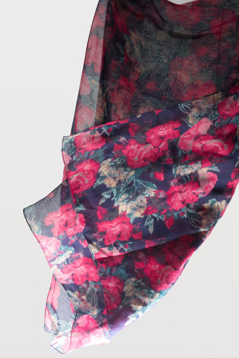 Apaszka w stylowy kwiatowy nadruk