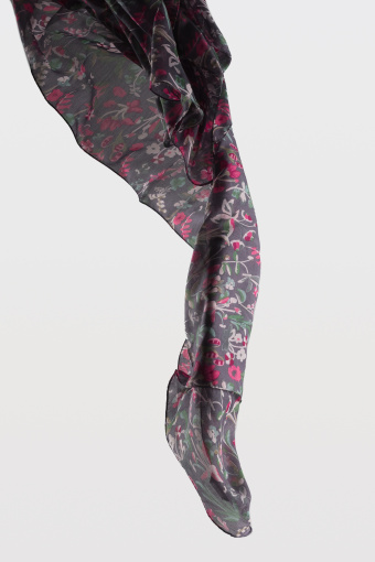 Ciemnozielona apaszka w różowe kwiaty