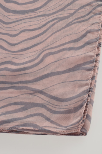 Printowana apaszka w kolorze pudrowego różu