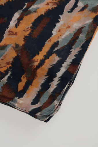 Stylowa czarno-pomarańczowa apaszka