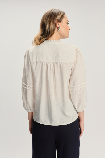 Biała bluzka o kroju A rękaw 3/4 