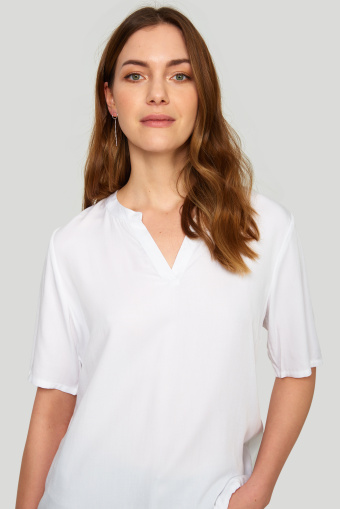 Wiskozowa bluzka z dekoltem V Wiskozowa bluzka z dekoltem V